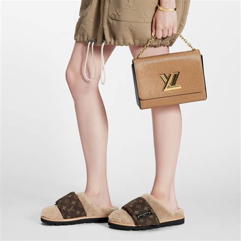 louis vuitton flat shoes 2018|Louis Vuitton bedroom slippers.